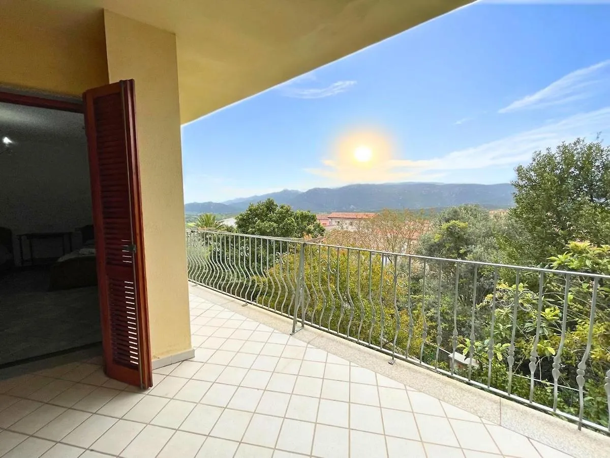 Centro Storico, Sole Di Gallura, Free Parking テンピオ・パウザーニア